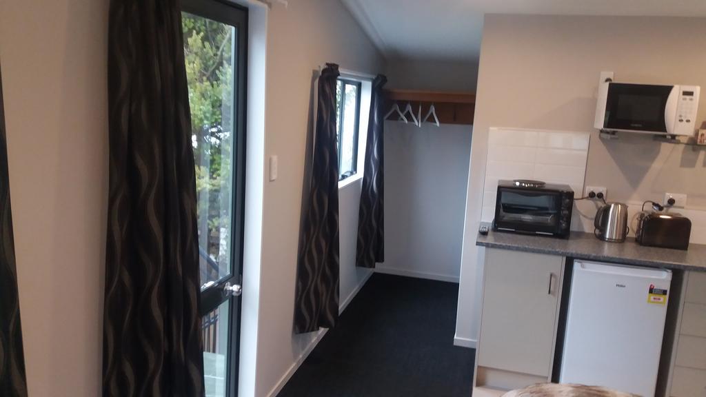 Stream View Daire Christchurch Dış mekan fotoğraf